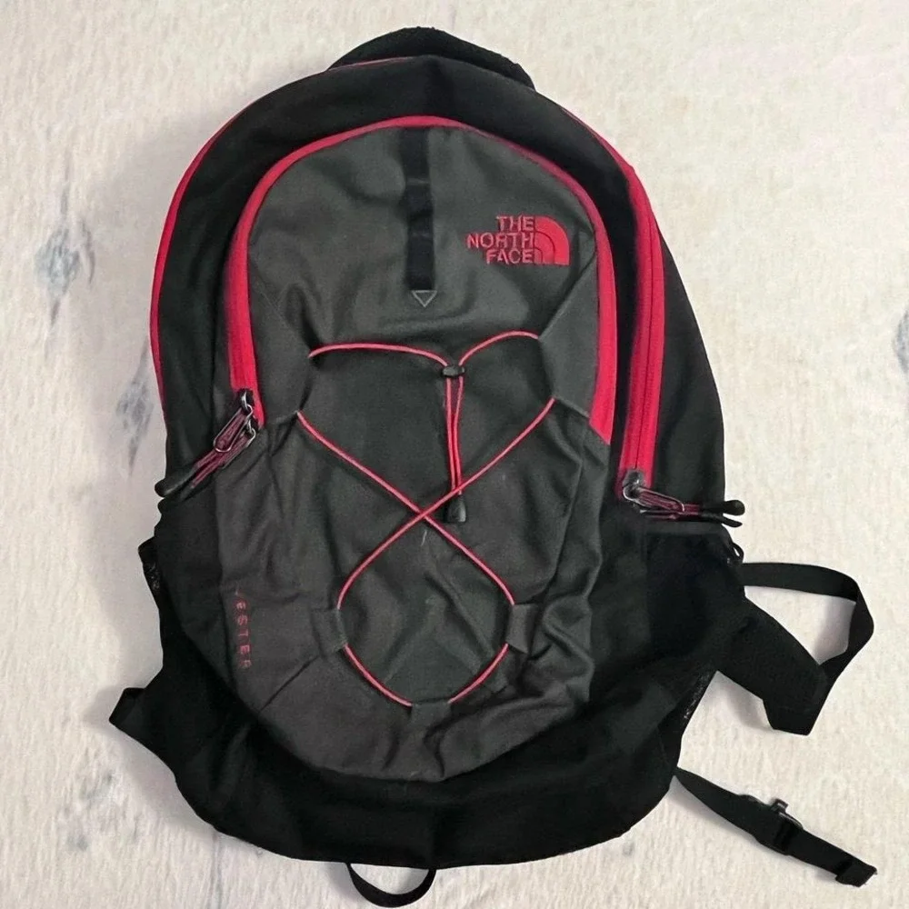 The North Face Jester‎ Backpack Black Red FlexVent 19
